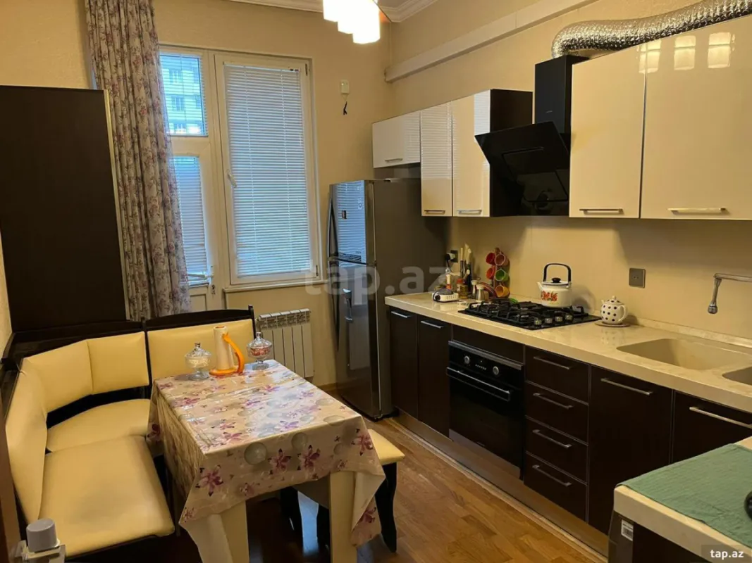 Kirayə verilir 2 otaqlı yeni tikili 70 m²