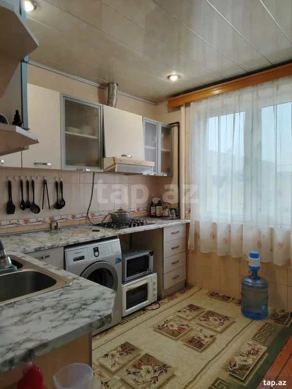 Satılır 5 otaqlı mənzil 110 m²