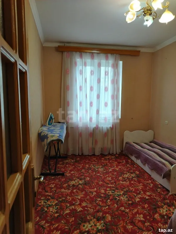 Satılır 5 otaqlı mənzil 110 m²
