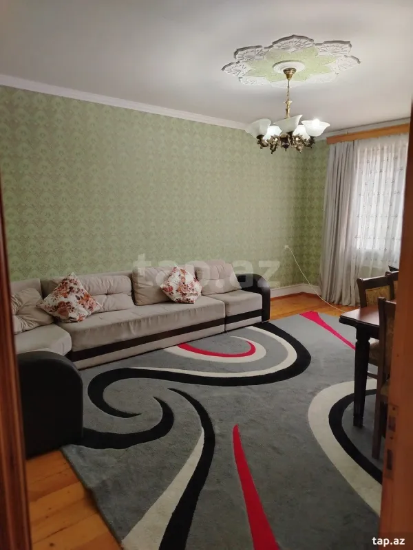 Satılır 5 otaqlı mənzil 110 m²