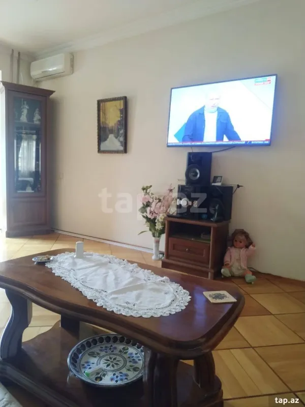 Kirayə verilir 2 otaqlı mənzil 60 m²