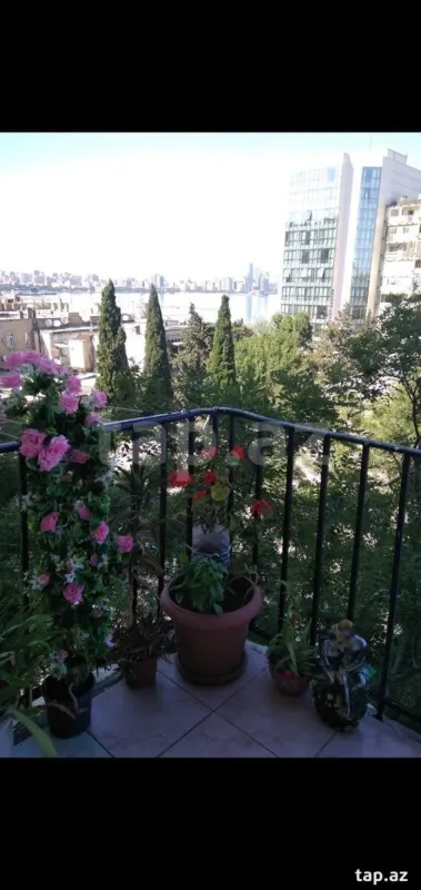 Kirayə verilir 2 otaqlı mənzil 60 m²