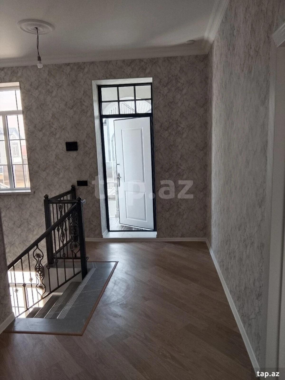 Satılır 5 otaqlı həyət evi 170 m²