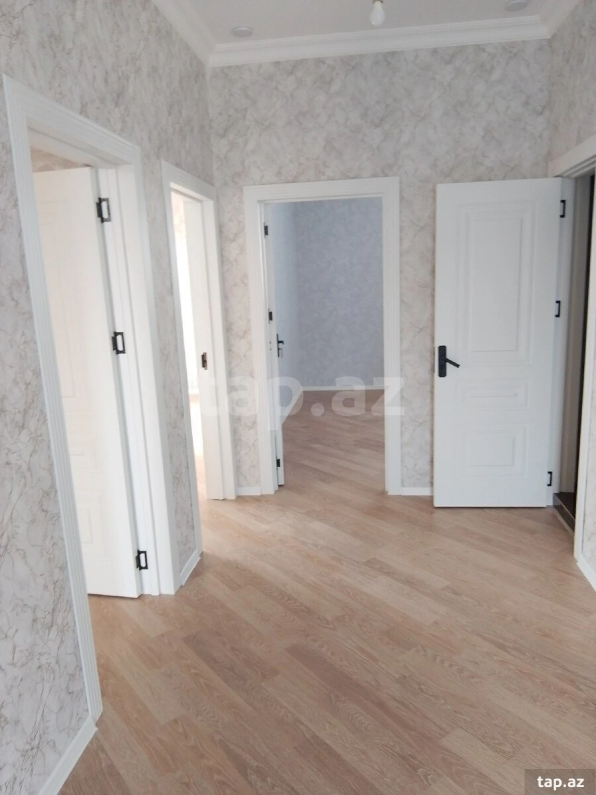 Satılır 5 otaqlı həyət evi 170 m²
