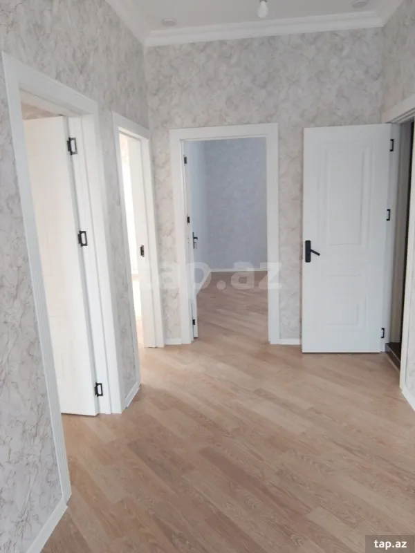 Satılır 5 otaqlı həyət evi 170 m²