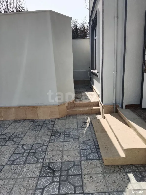 Satılır 5 otaqlı həyət evi 170 m²