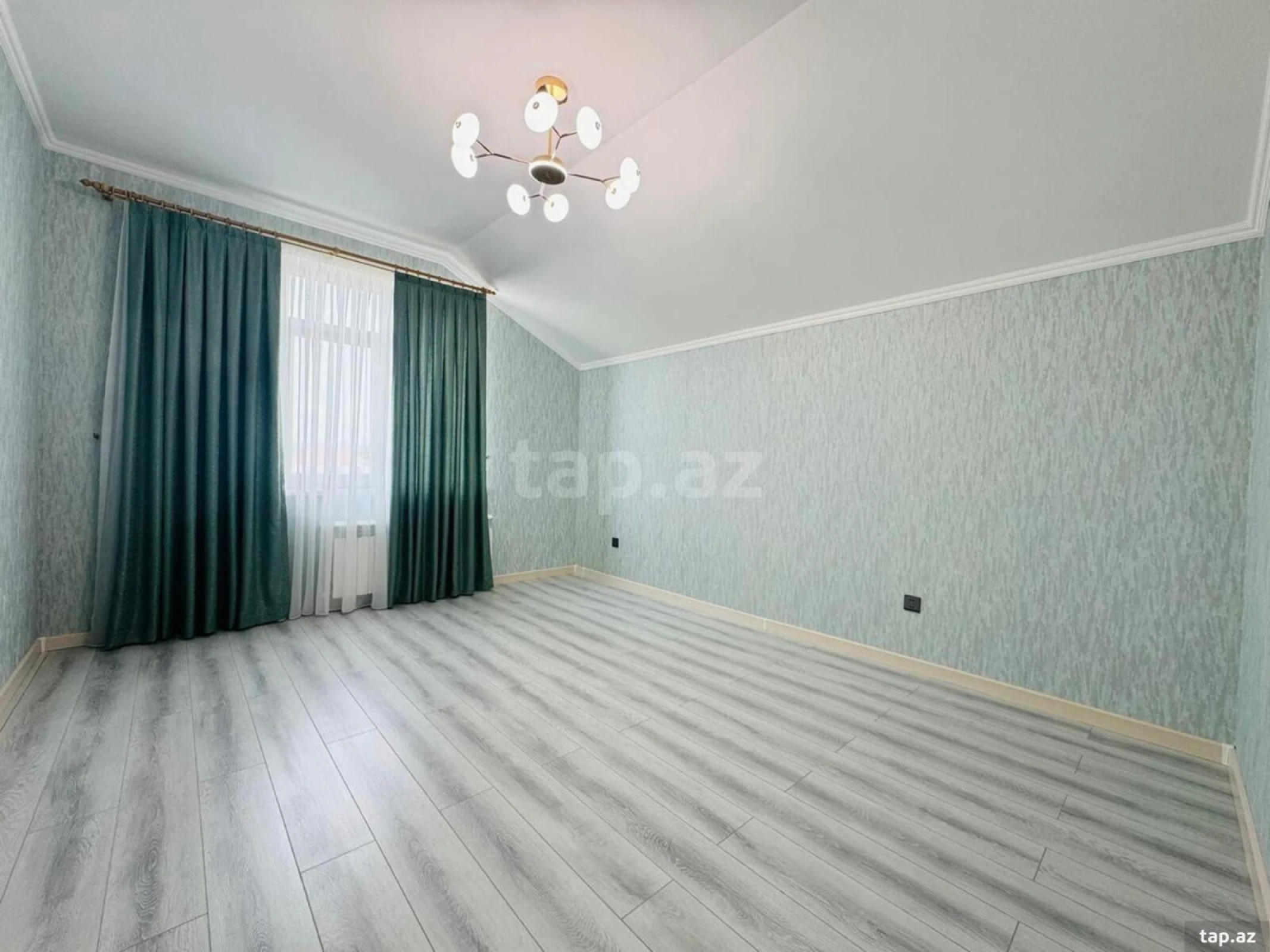 Satılır 6 otaqlı həyət evi 280 m²