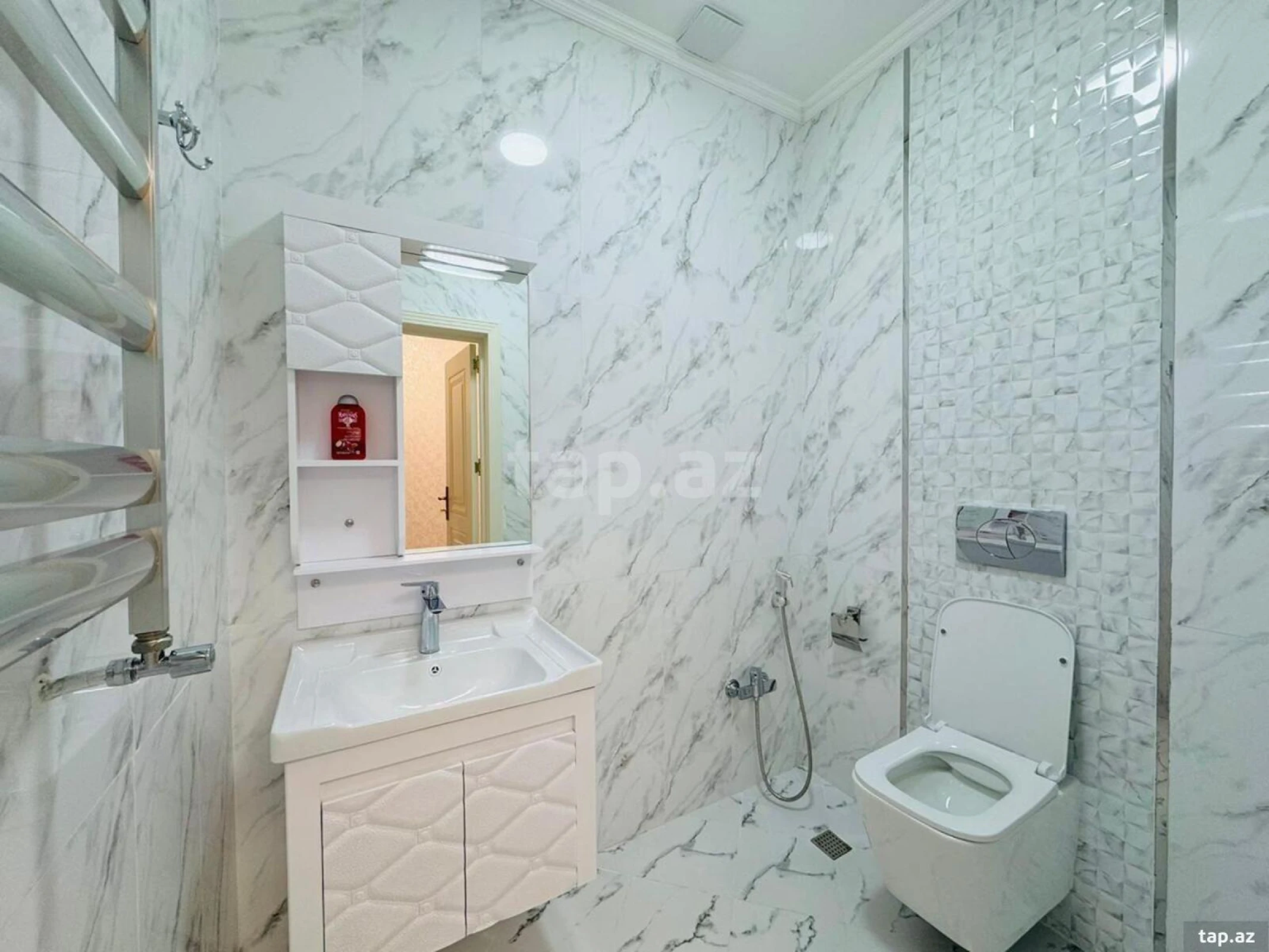 Satılır 6 otaqlı həyət evi 280 m²