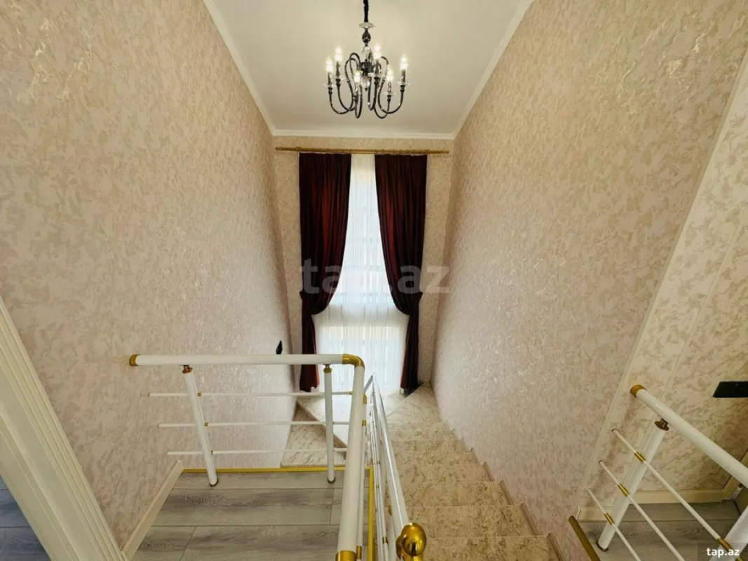 Satılır 6 otaqlı həyət evi 280 m²