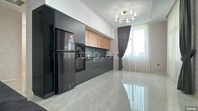 Satılır 6 otaqlı həyət evi 280 m²