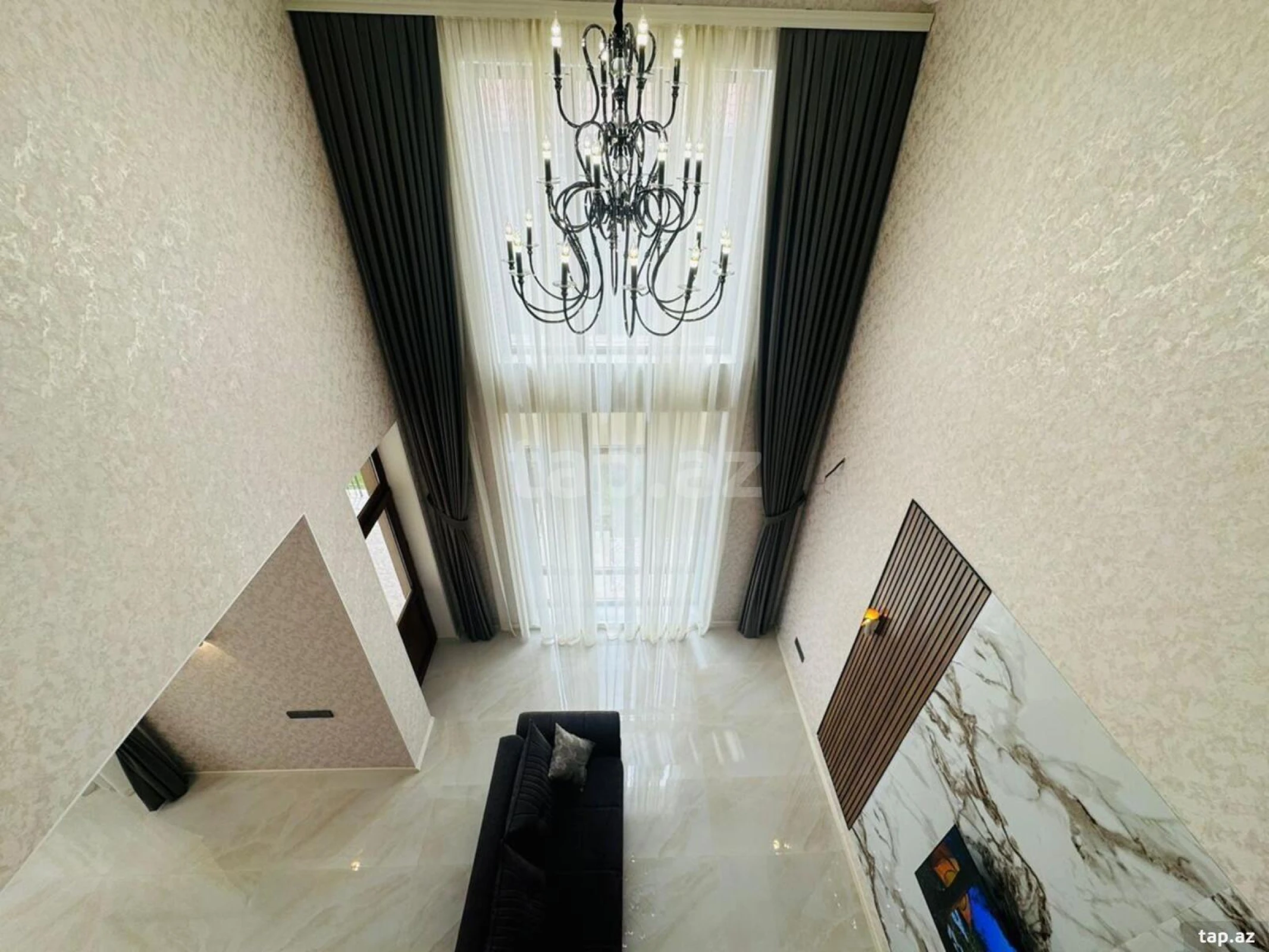 Satılır 6 otaqlı həyət evi 280 m²