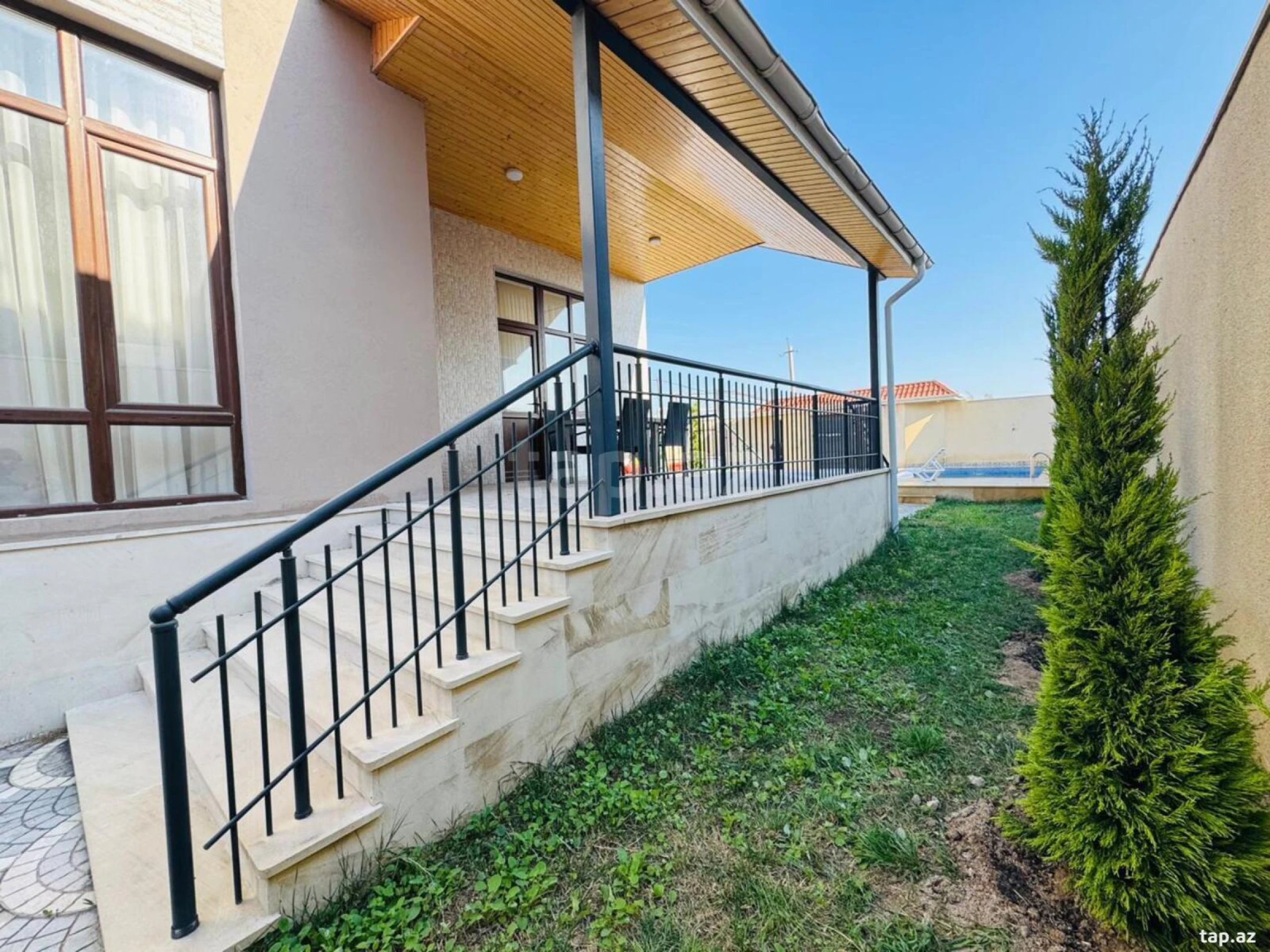 Satılır 6 otaqlı həyət evi 280 m²