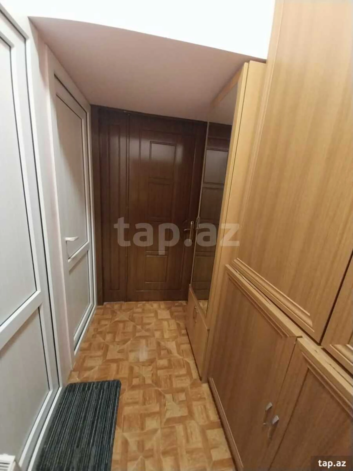 Satılır 3 otaqlı yeni tikili 65 m²