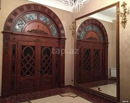 Satılır 12 otaqlı həyət evi 800 m²