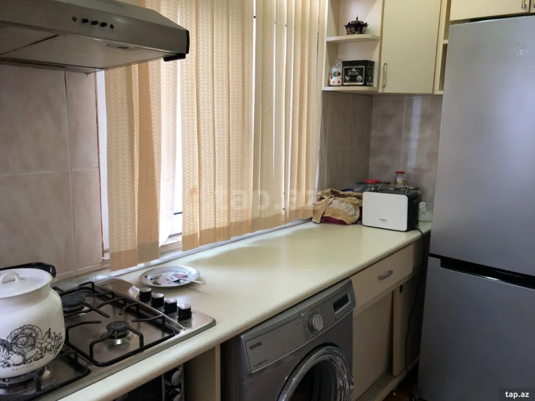 Satılır 4 otaqlı mənzil 60 m²
