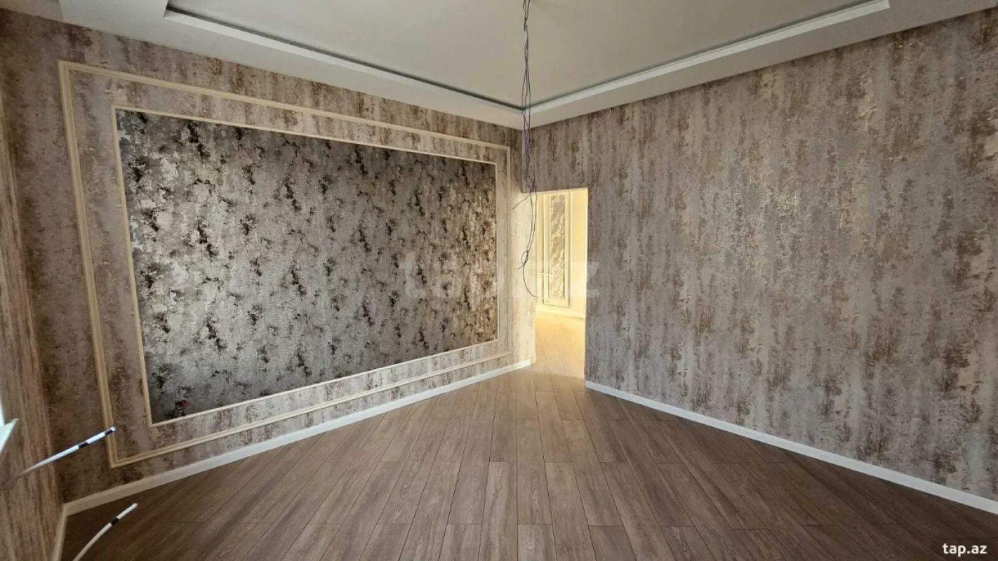 Satılır 5 otaqlı həyət evi 200 m²