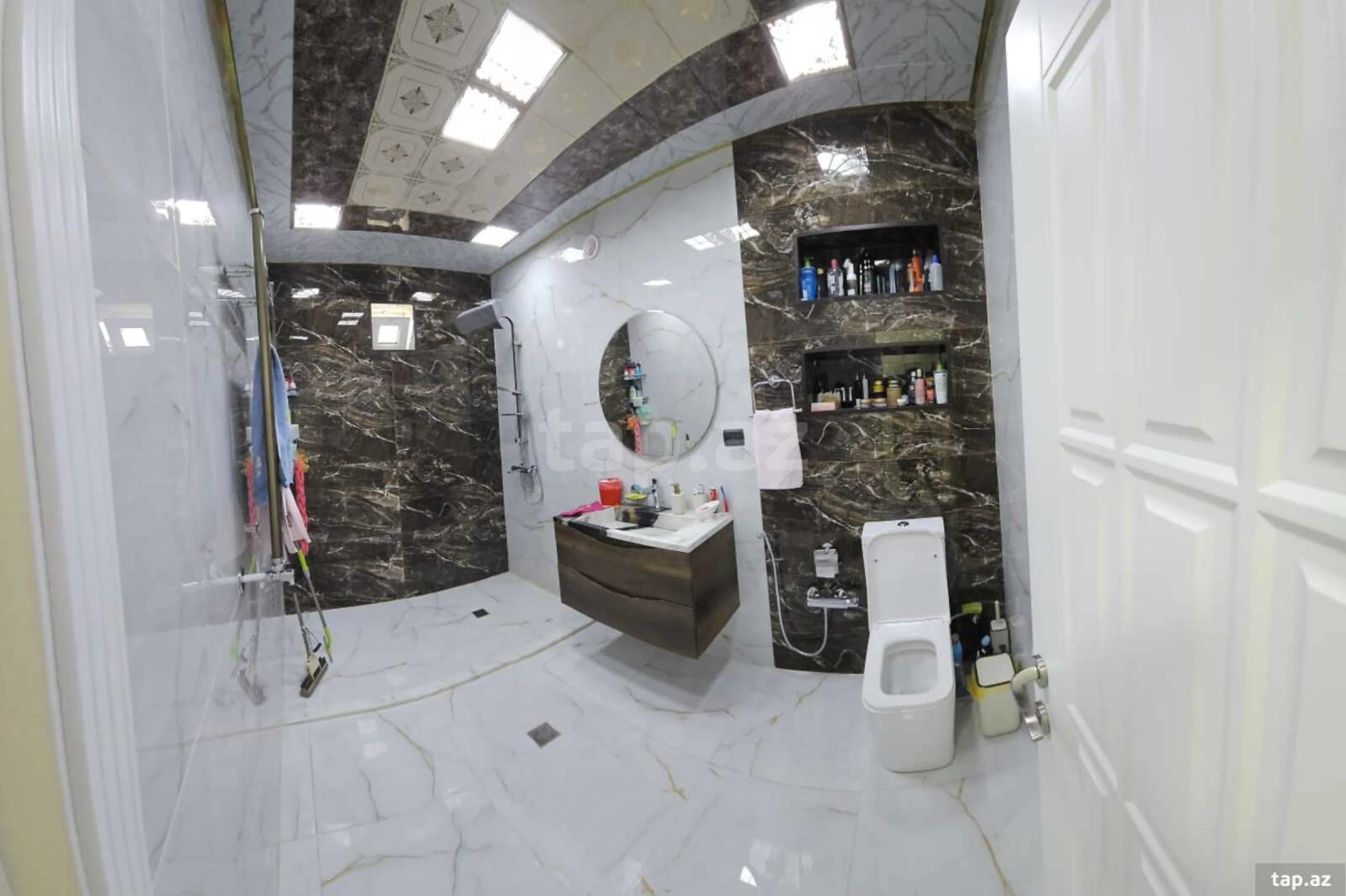 Satılır 5 otaqlı həyət evi 200 m²