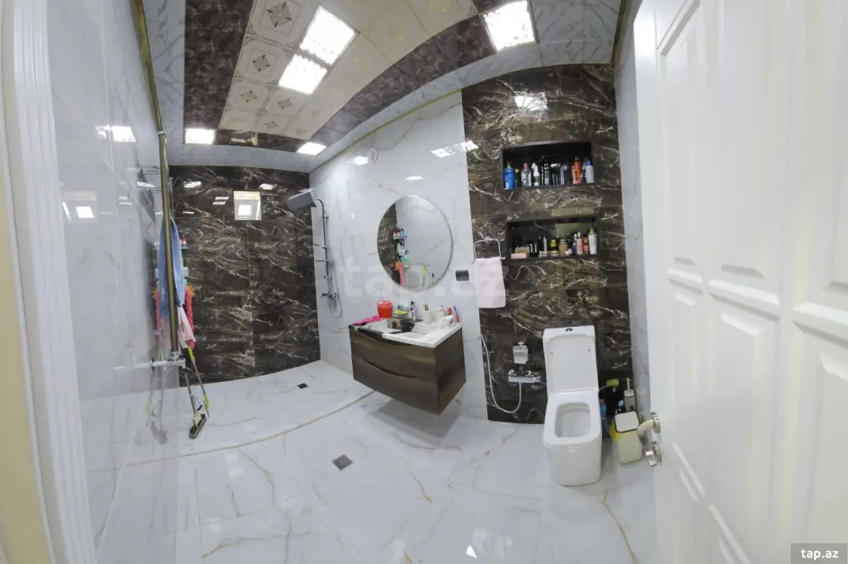 Satılır 5 otaqlı həyət evi 200 m²