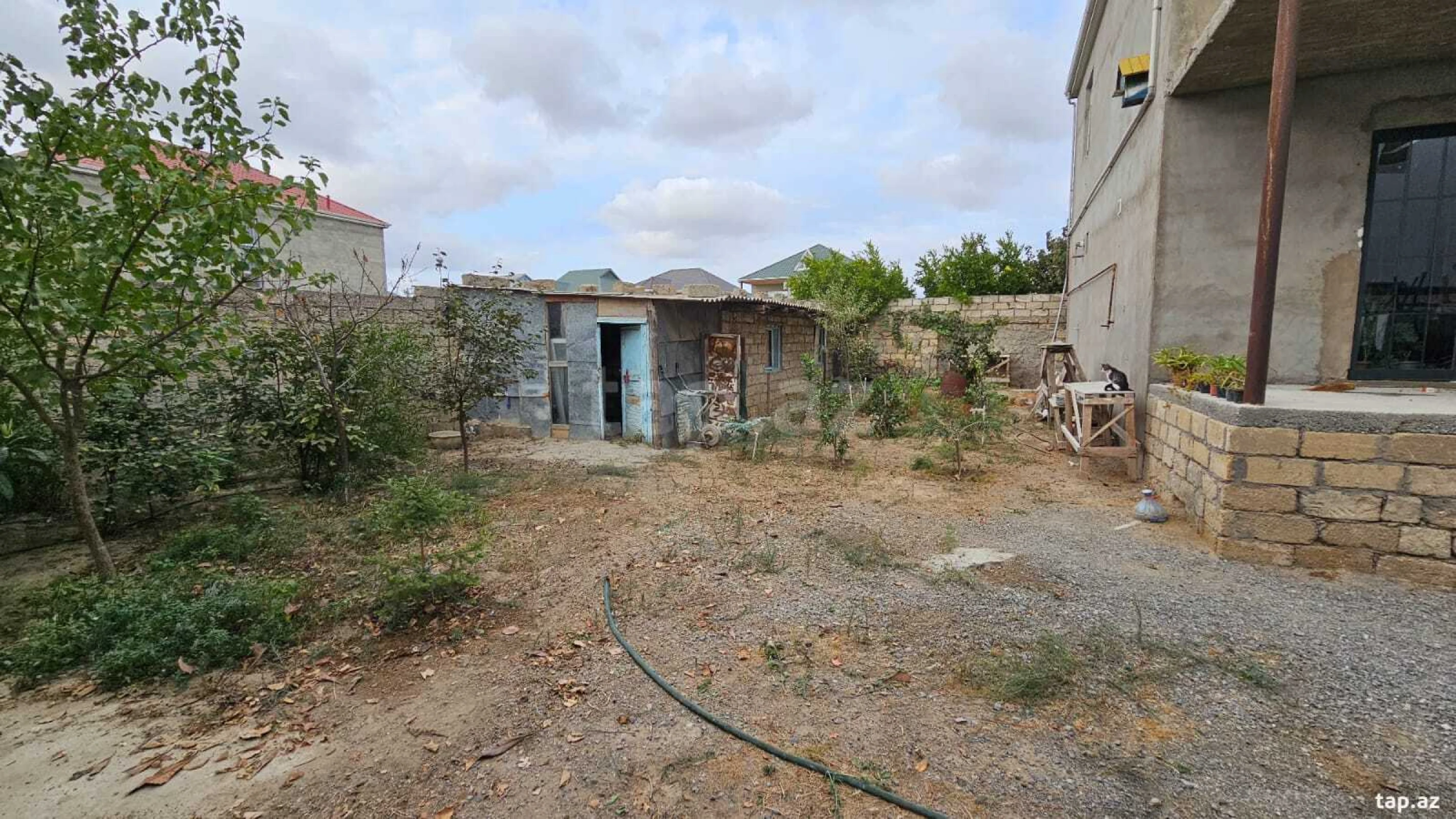 Satılır 5 otaqlı həyət evi 200 m²