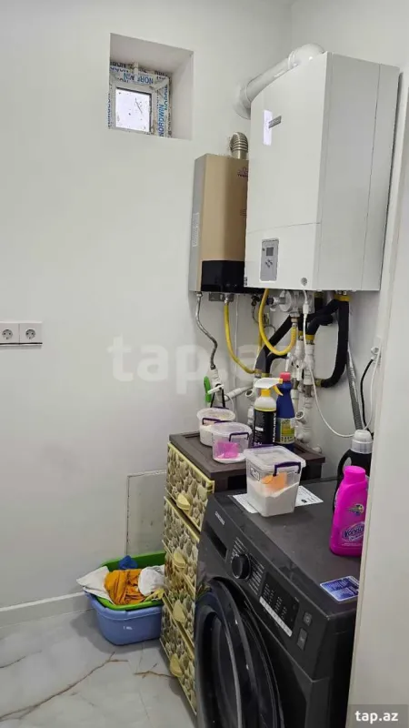 Satılır 5 otaqlı həyət evi 200 m²