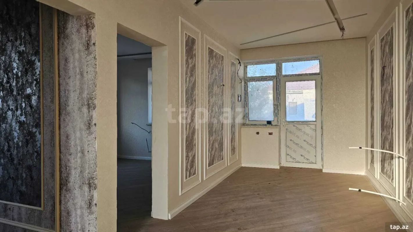 Satılır 5 otaqlı həyət evi 200 m²
