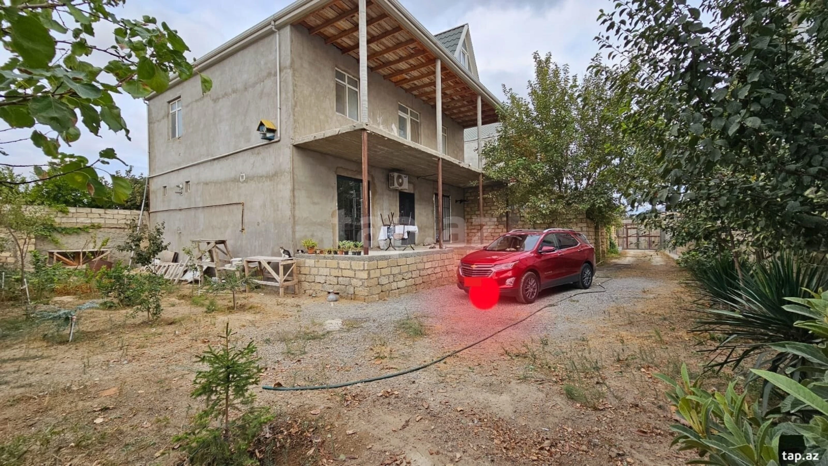 Satılır 5 otaqlı həyət evi 200 m²