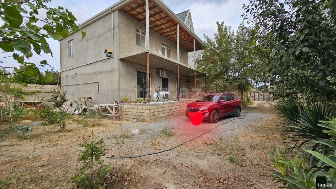 Satılır 5 otaqlı həyət evi 200 m²