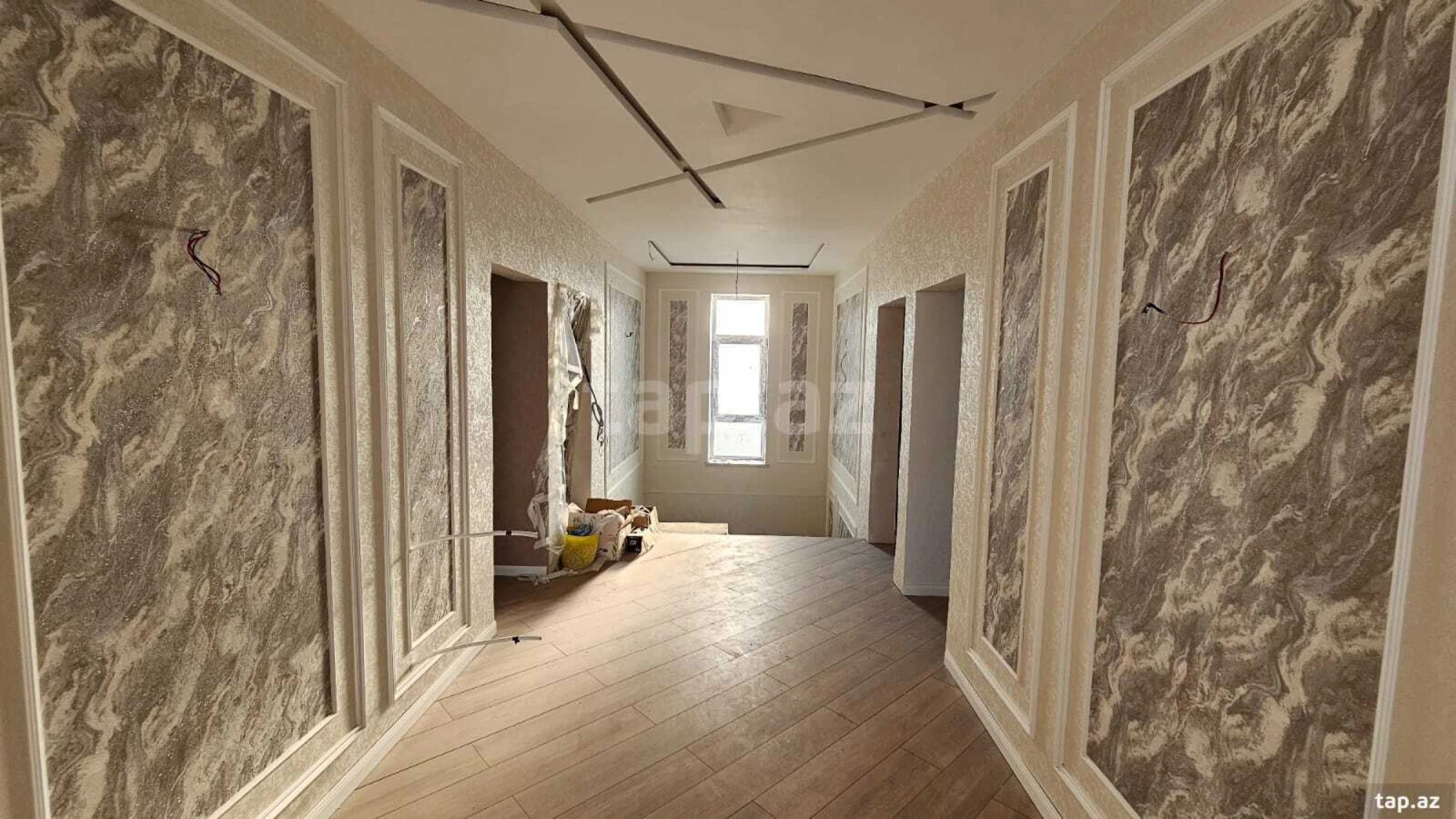 Satılır 5 otaqlı həyət evi 200 m²