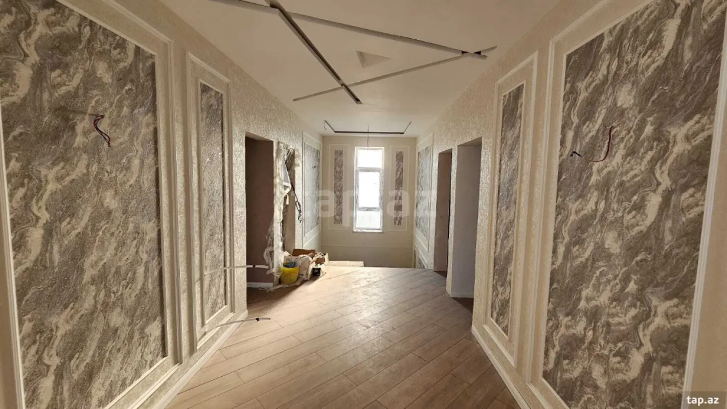 Satılır 5 otaqlı həyət evi 200 m²