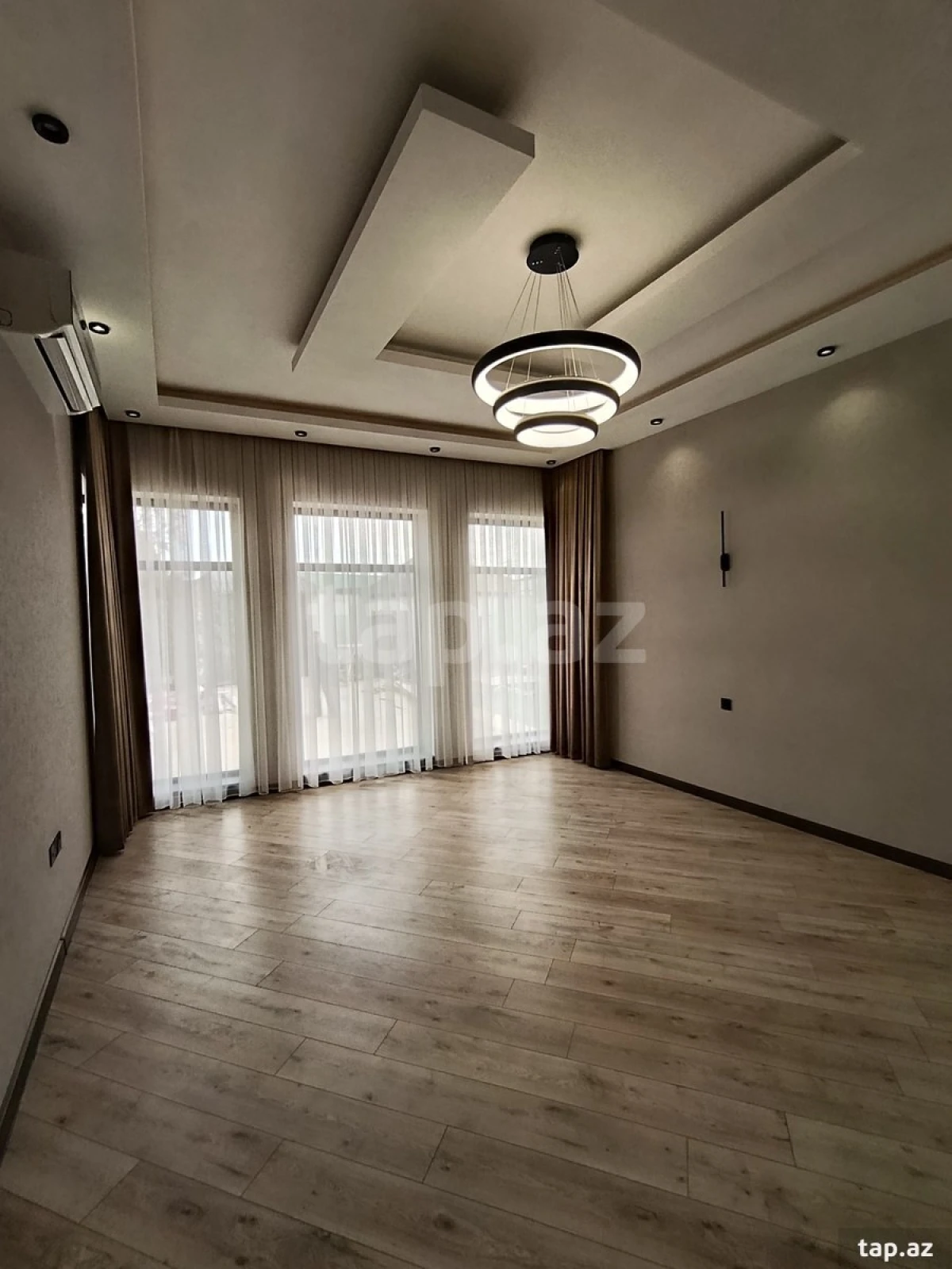 Satılır 4 otaqlı həyət evi 150 m²