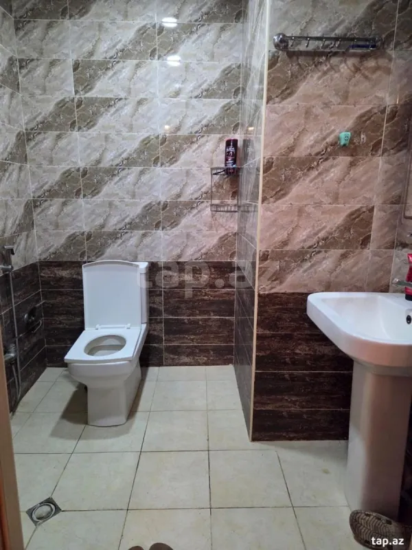 Satılır 3 otaqlı yeni tikili 133 m²