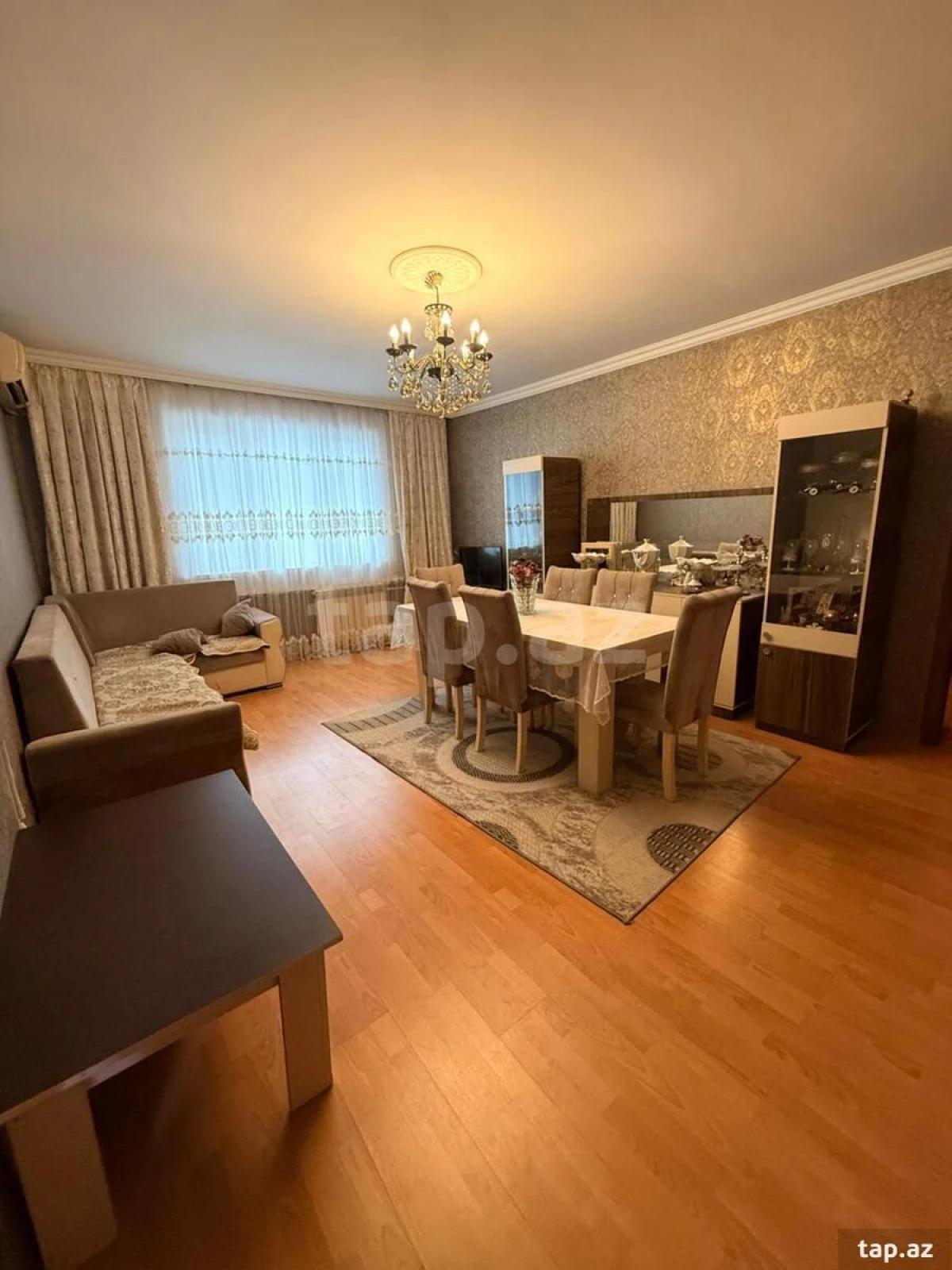 Satılır 4 otaqlı mənzil 104 m²