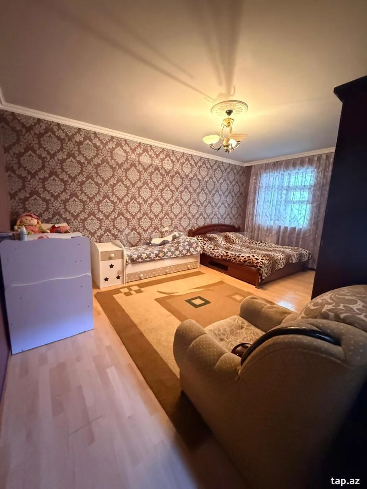 Satılır 4 otaqlı mənzil 104 m²