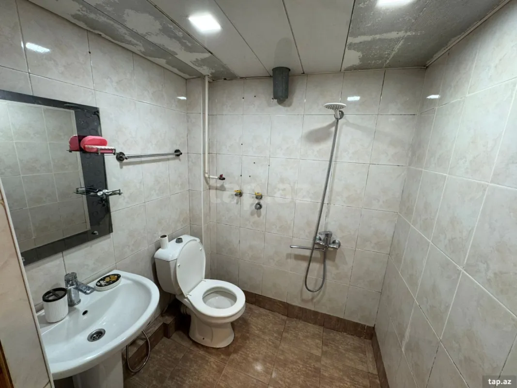 Kirayə verilir 2 otaqlı mənzil 60 m²