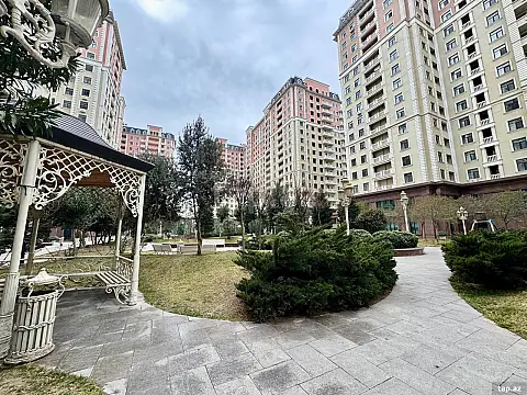 Kirayə verilir 3 otaqlı yeni tikili 130 m² — Bakı 3 otaq 130.00 m²