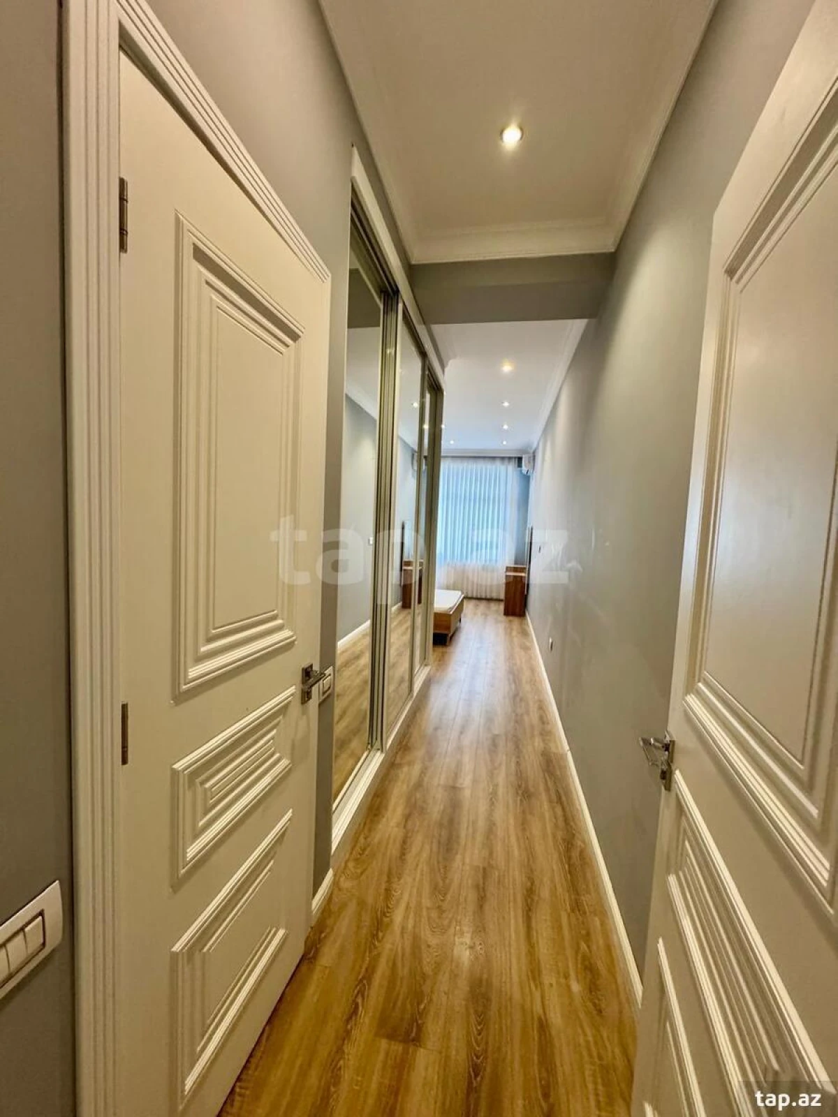 Kirayə verilir 3 otaqlı yeni tikili 130 m²