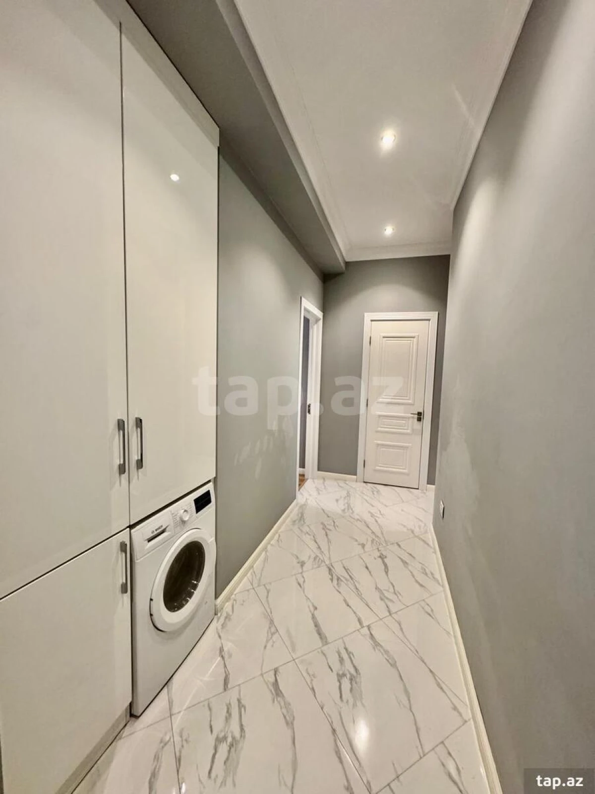 Kirayə verilir 3 otaqlı yeni tikili 130 m²