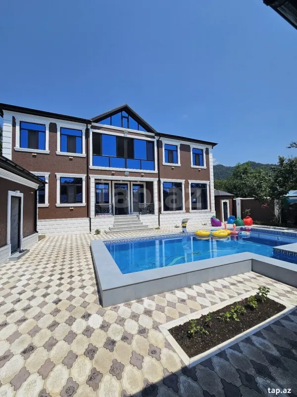 Kirayə verilir 7 otaqlı həyət evi 140 m²