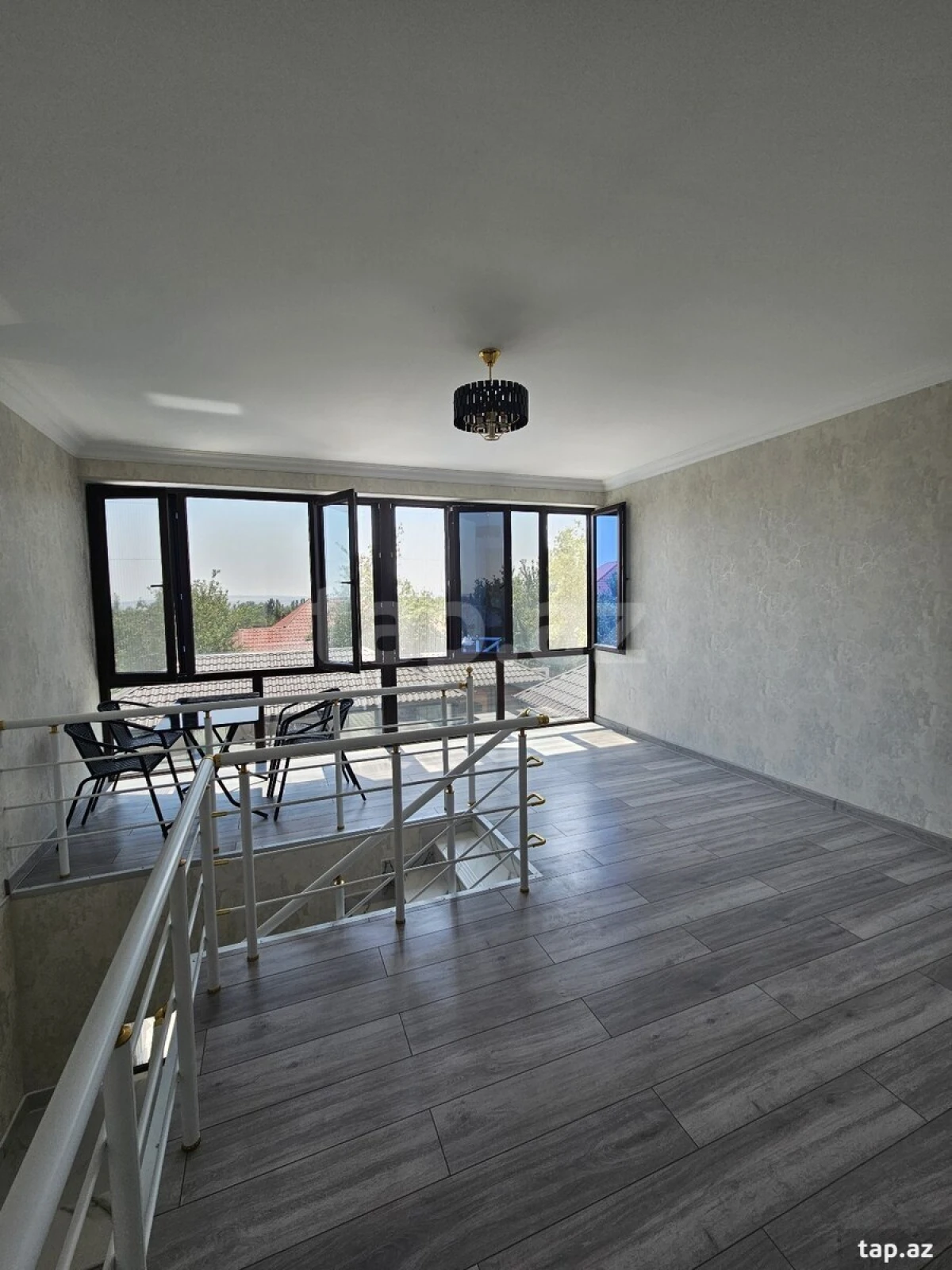 Kirayə verilir 7 otaqlı həyət evi 140 m²