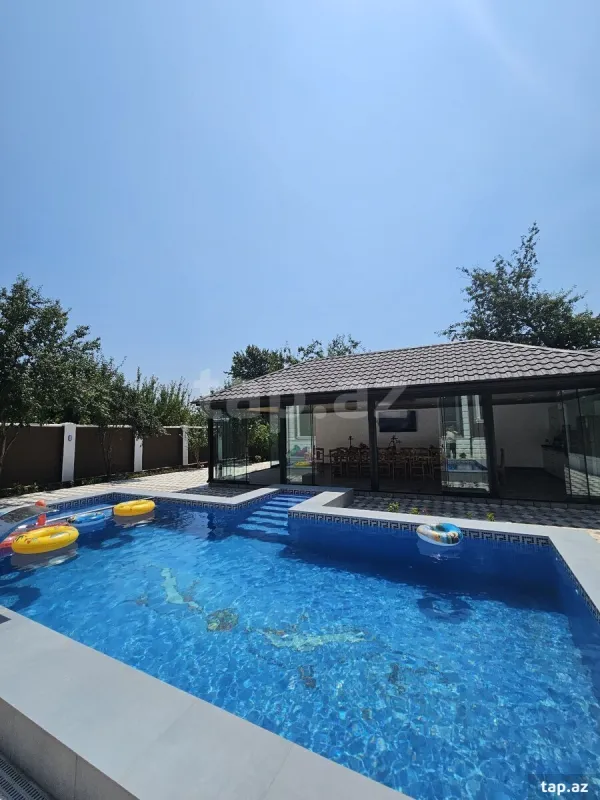 Kirayə verilir 7 otaqlı həyət evi 140 m²