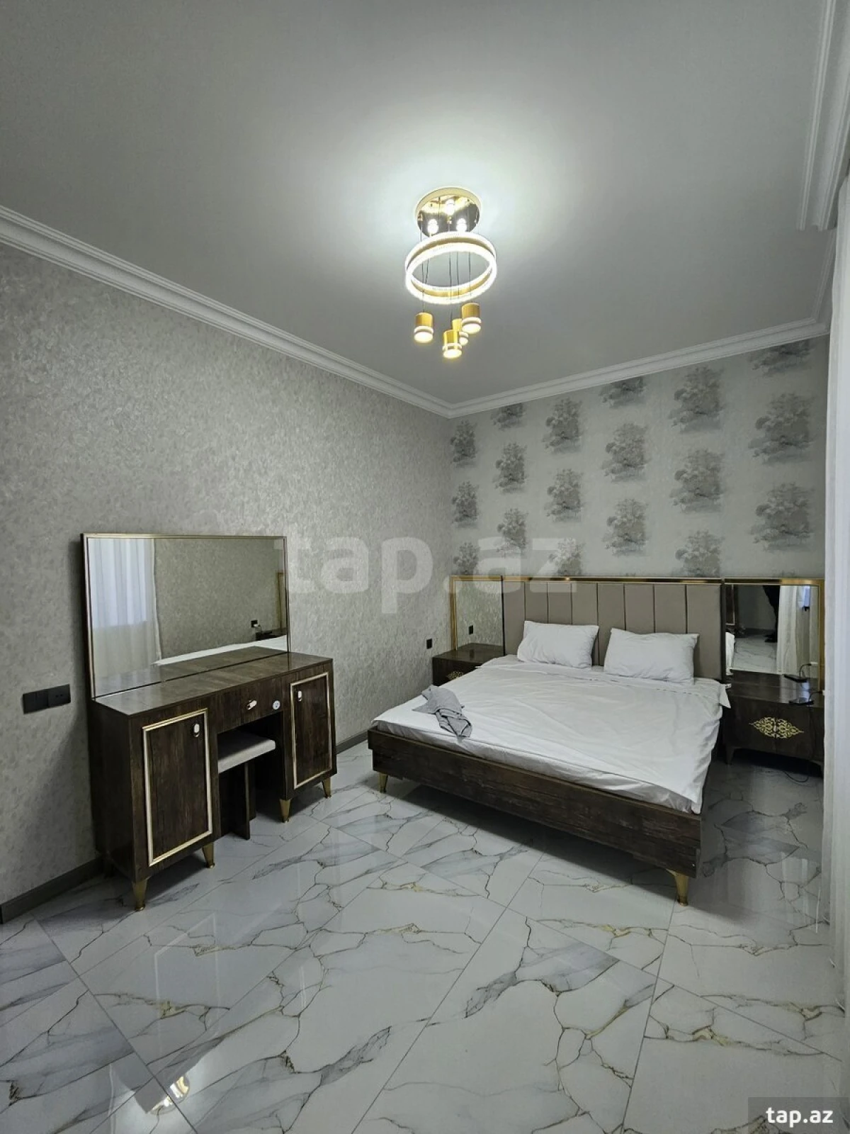 Kirayə verilir 7 otaqlı həyət evi 140 m²