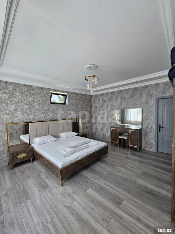 Kirayə verilir 7 otaqlı həyət evi 140 m²