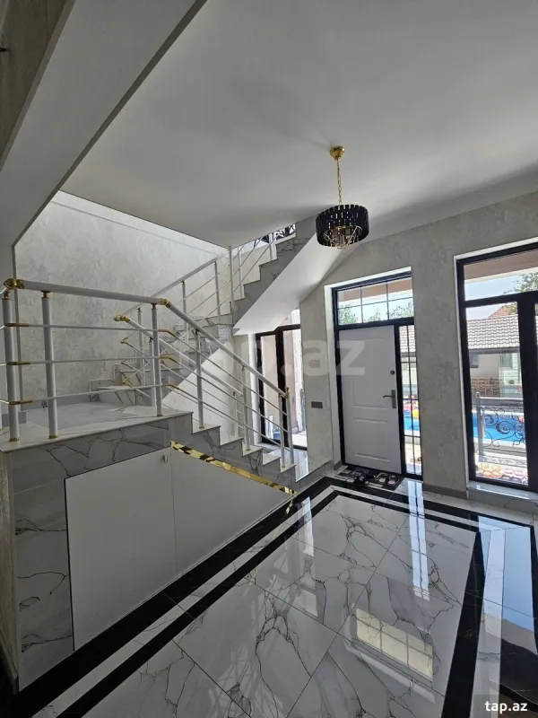Kirayə verilir 7 otaqlı həyət evi 140 m²