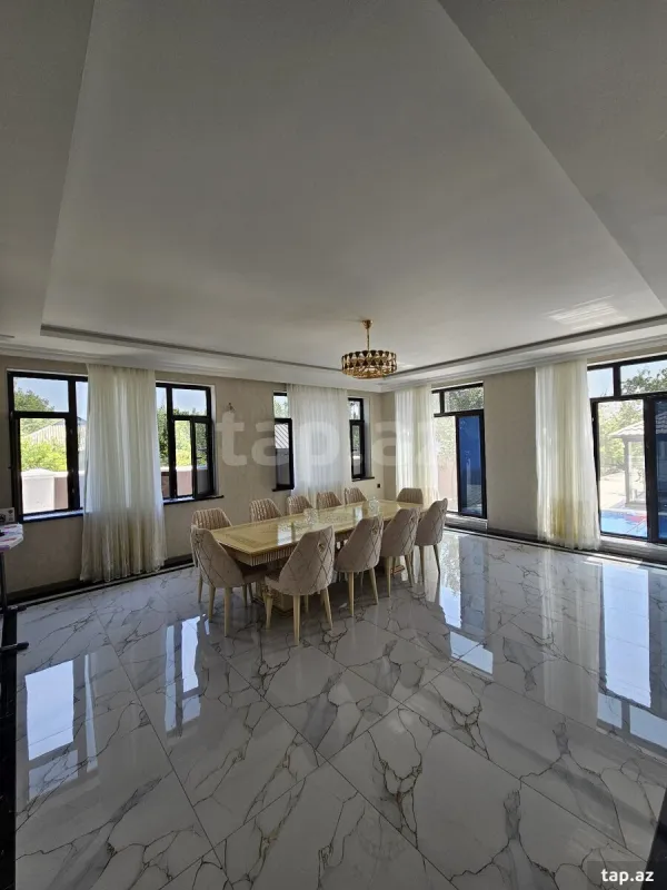 Kirayə verilir 7 otaqlı həyət evi 140 m²