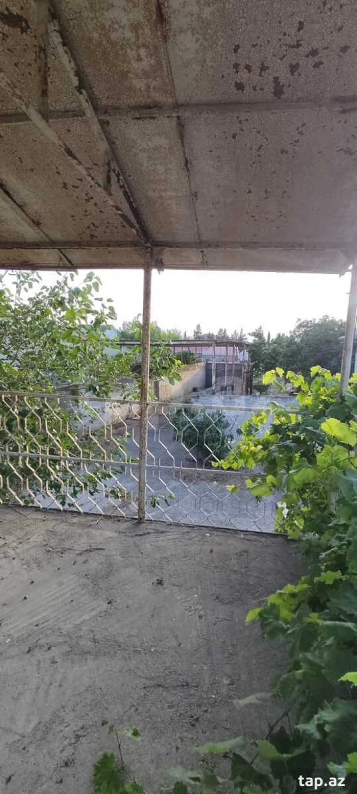 Satılır 4 otaqlı həyət evi 111 m²