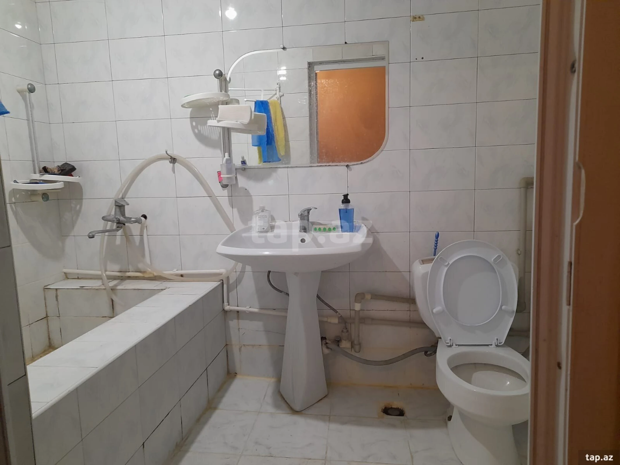 Satılır 2 otaqlı həyət evi 66 m²