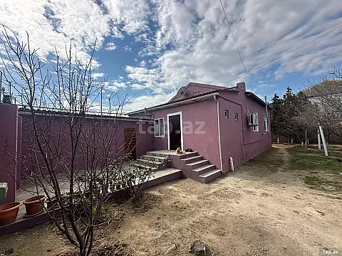 Satılır 3 otaqlı həyət evi 100 m²