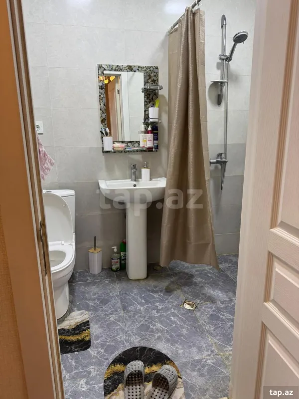 Kirayə verilir 3 otaqlı yeni tikili 83 m²