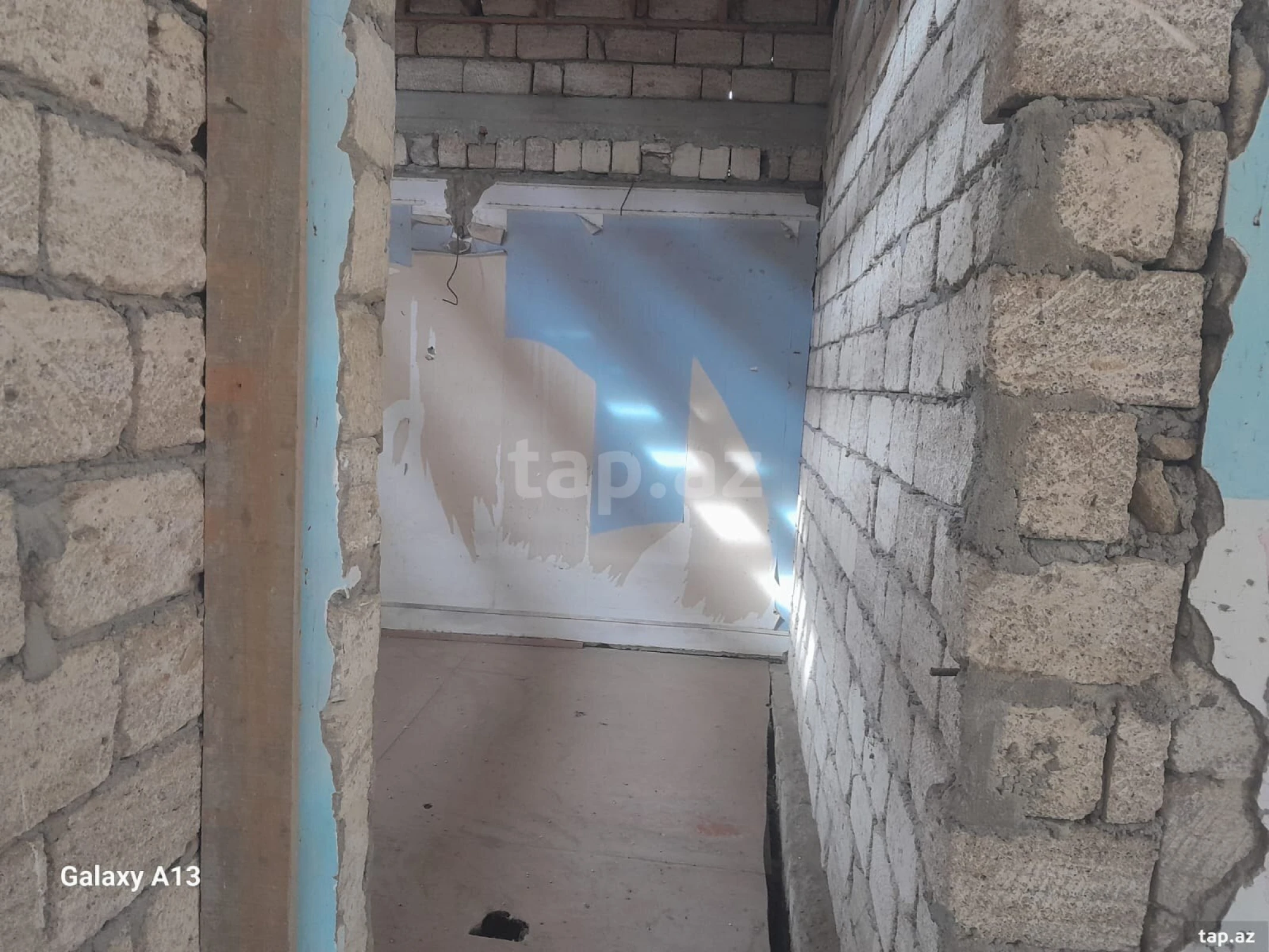 Satılır 9 otaqlı həyət evi 450 m²