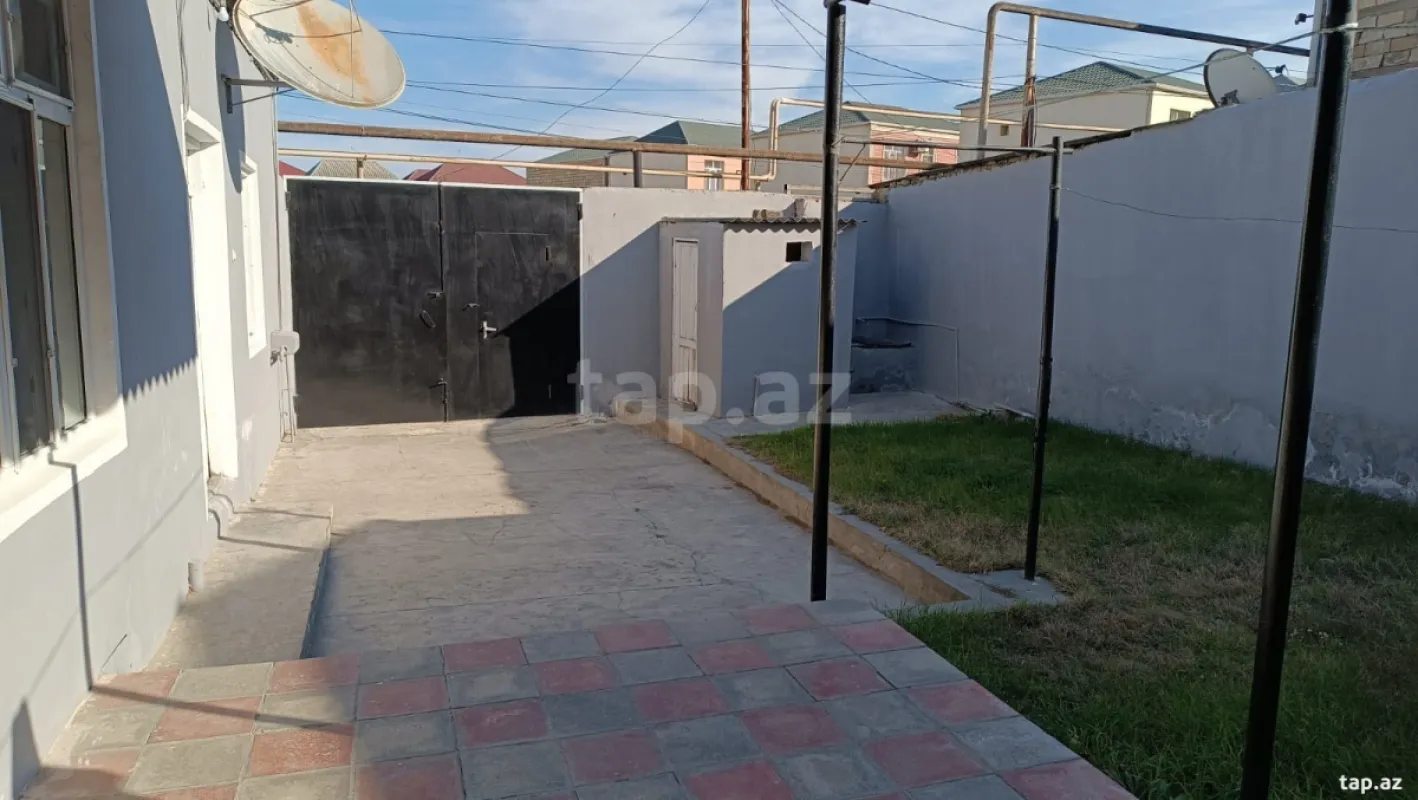 Satılır 4 otaqlı həyət evi 150 m²